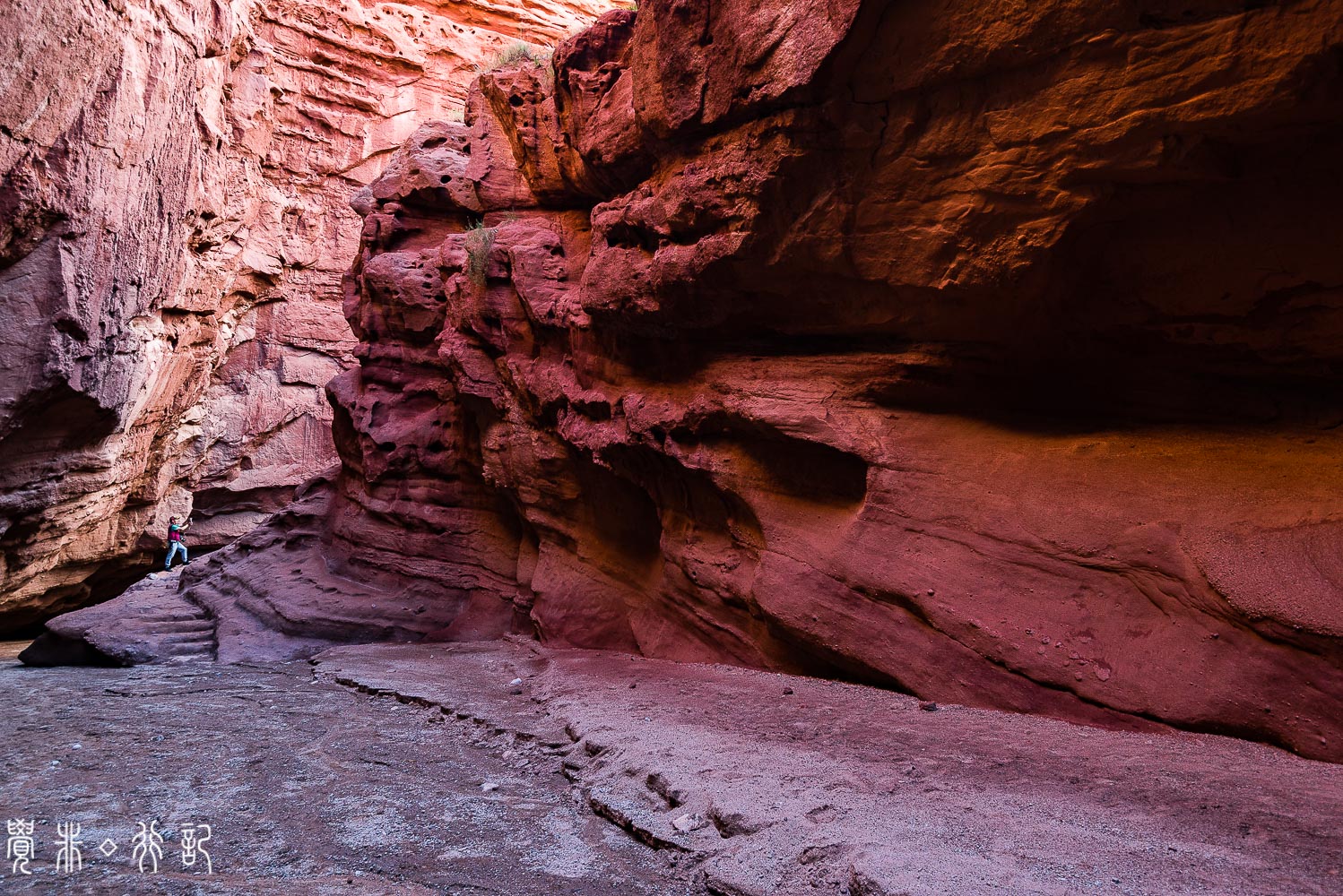 温宿大峡谷和甘肃七彩丹霞,温宿县丹霞大峡谷