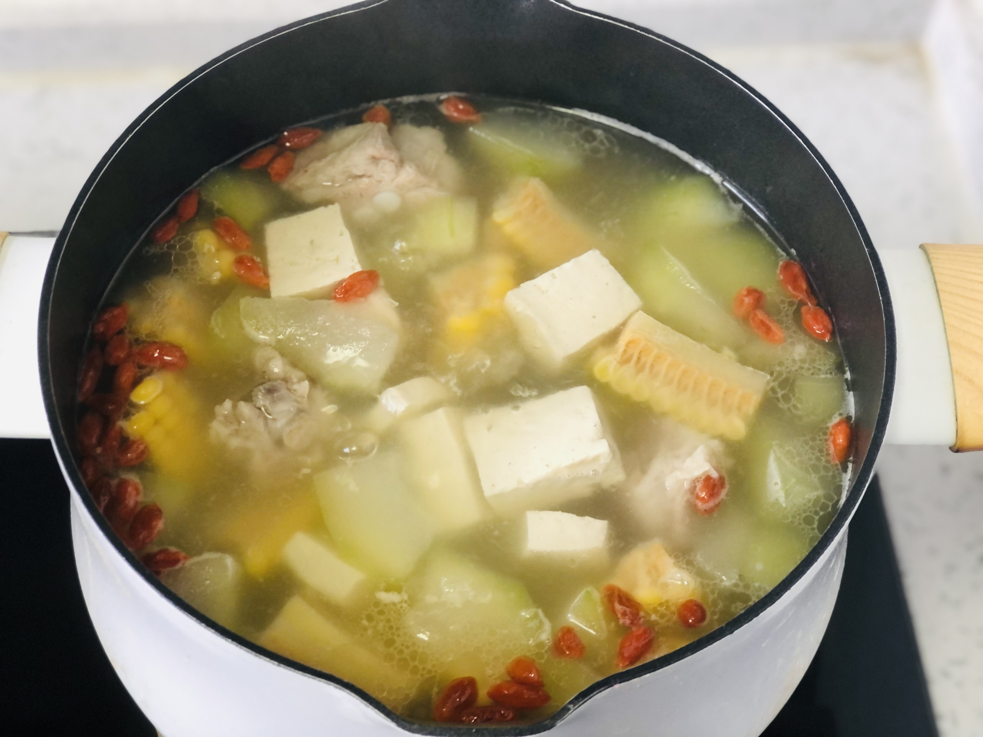 做冬瓜排骨汤要不要放桂皮,做冬瓜排骨汤排骨要用冷水泡多久