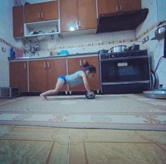 伊朗6岁腹肌男孩,伊朗帅哥腹肌