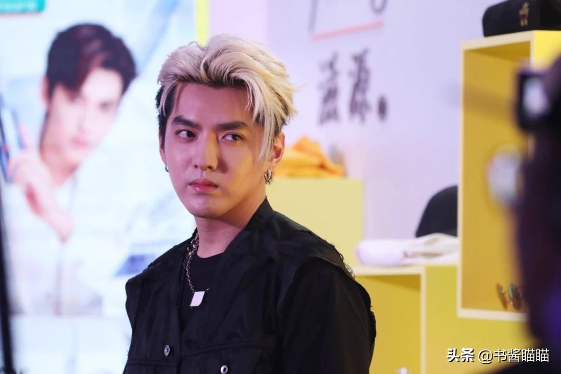 吴亦凡背后：官方下场锤就是给力，料层层加，就六公主有点任性