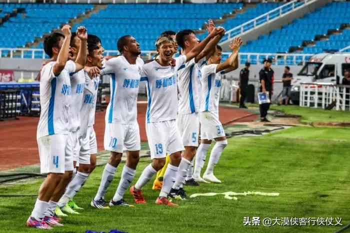 草原狼本赛季异军突起，冲超在望，西北足球荒漠，迎来突破！