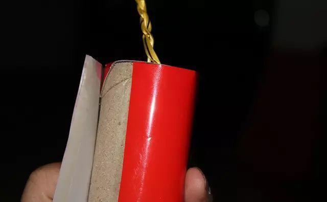 元旦节手工纸灯笼鞭炮,元旦手工立体鞭炮