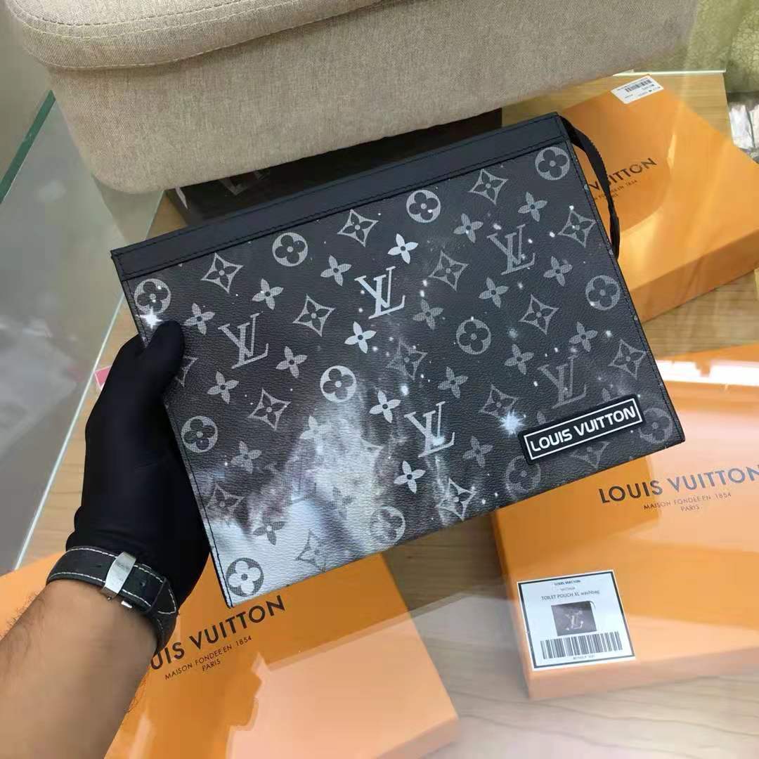 奢侈品包包江苏,名牌包包正品专柜普拉达