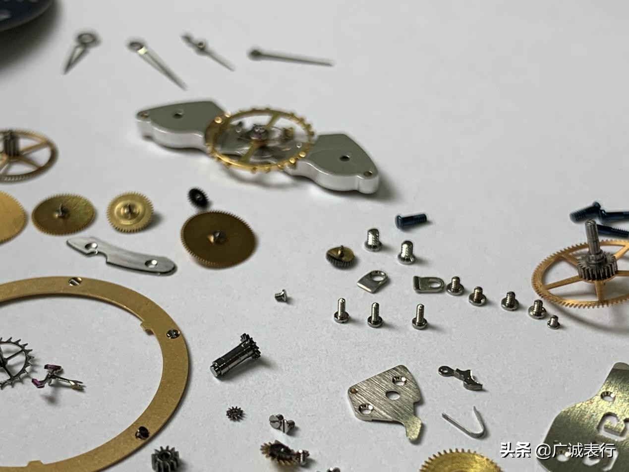 格拉苏蒂十万左右,美度手表值得修吗