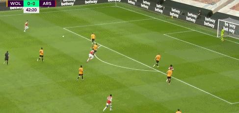 今日足球回顾：今夏皇马大清洗，C罗射进任意球的背后：他真老了