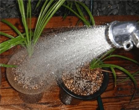 自制养花自动浇水神器教程,自制浇花喂水神器两根管