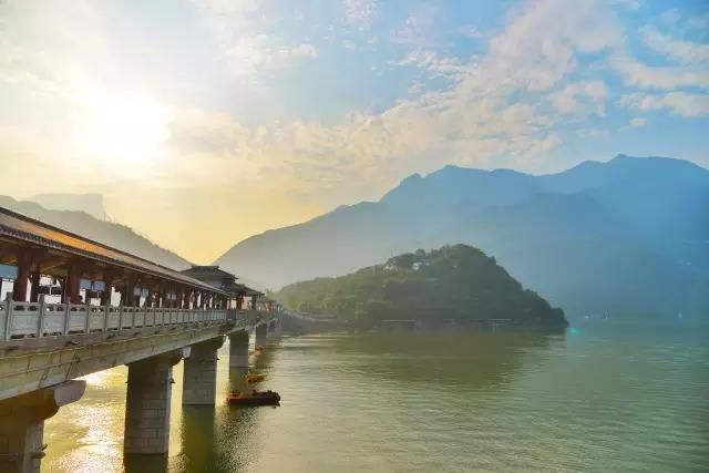 还有哪些描写祖国大好河山的古诗,关于祖国大好河山的古诗词有哪些