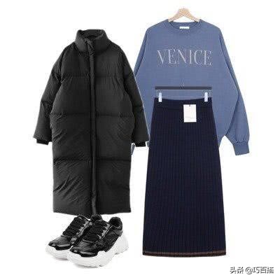 黑色中长款大棉衣穿搭高级感,黑色棉衣显瘦遮肉