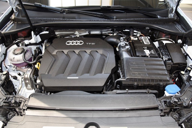 入门级宝马x1与奥迪q3对比,四大维度测评