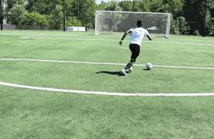 实战简单过人技巧,双变向过人如何做到精髓