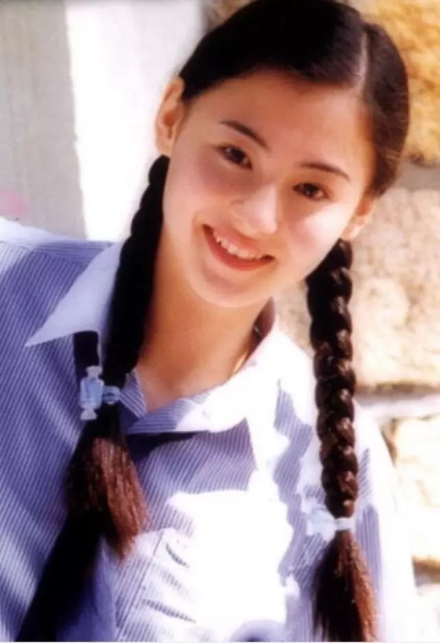 丸子头不好看视频展示,丸子头真的绝了蓬松又可爱