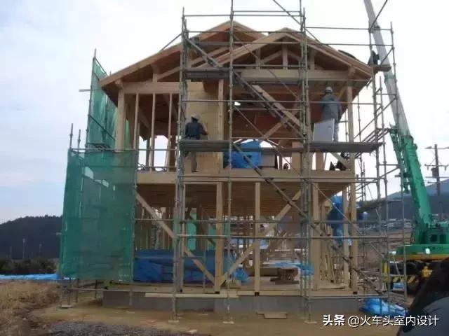 日本地震很多都是木质结构房屋吗,日本房屋为什么这么能抗住地震