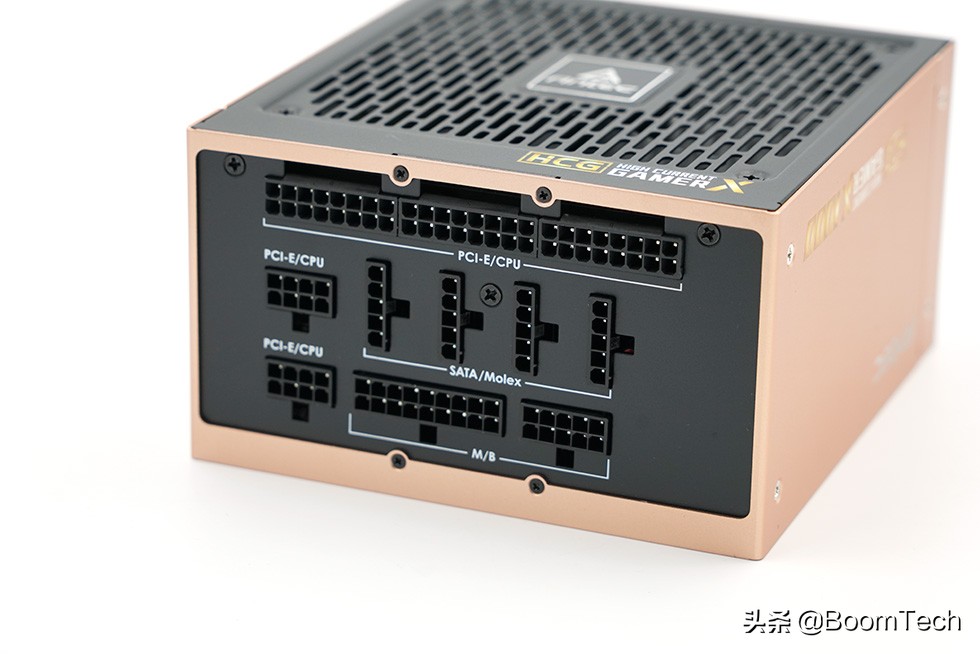 不对称设计点缀安钛克NX1000机箱体验