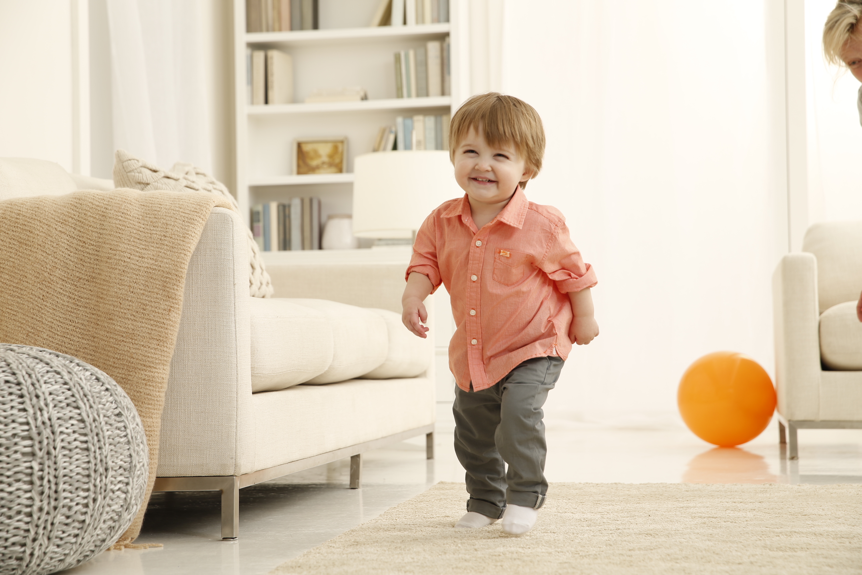 宝宝喝奶粉营养够吗,婴儿奶粉营养够吗