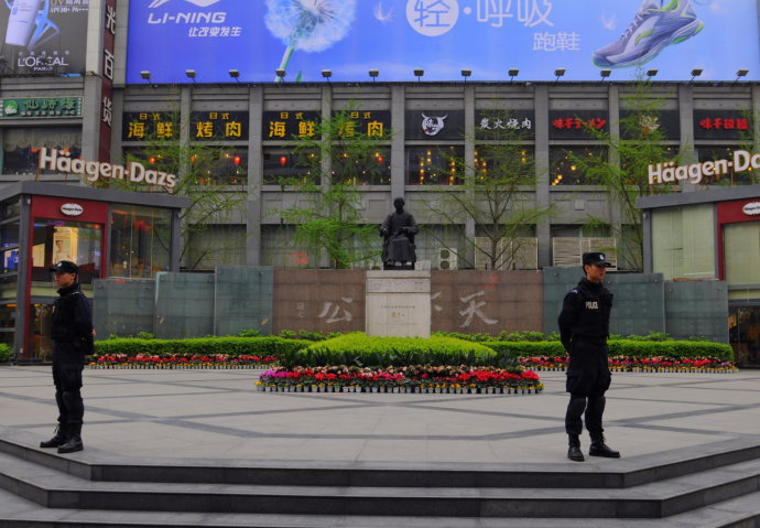 如今的春熙路是什么样,真实的春熙路