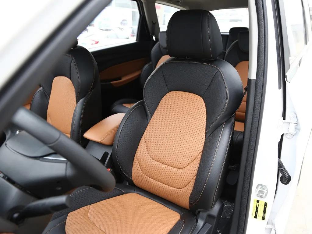 中控有圆表的车,五菱宏光s3五座版内饰啥样