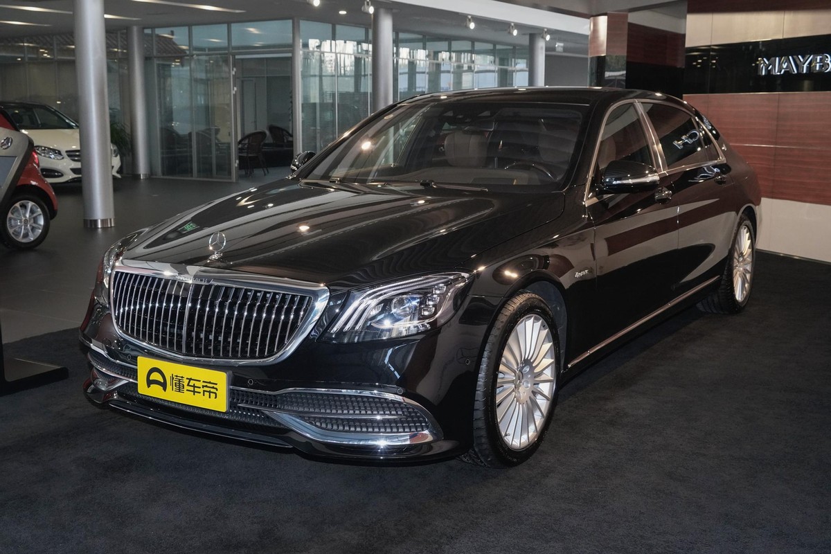 迈巴赫s级后三角窗亮条,迈巴赫与奔驰s级车窗亮条