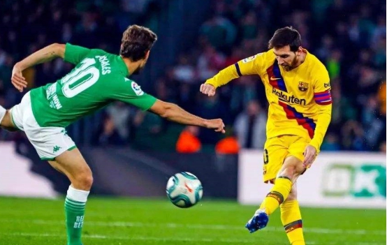 足球公认的三大球王是谁,足球界公认的球王