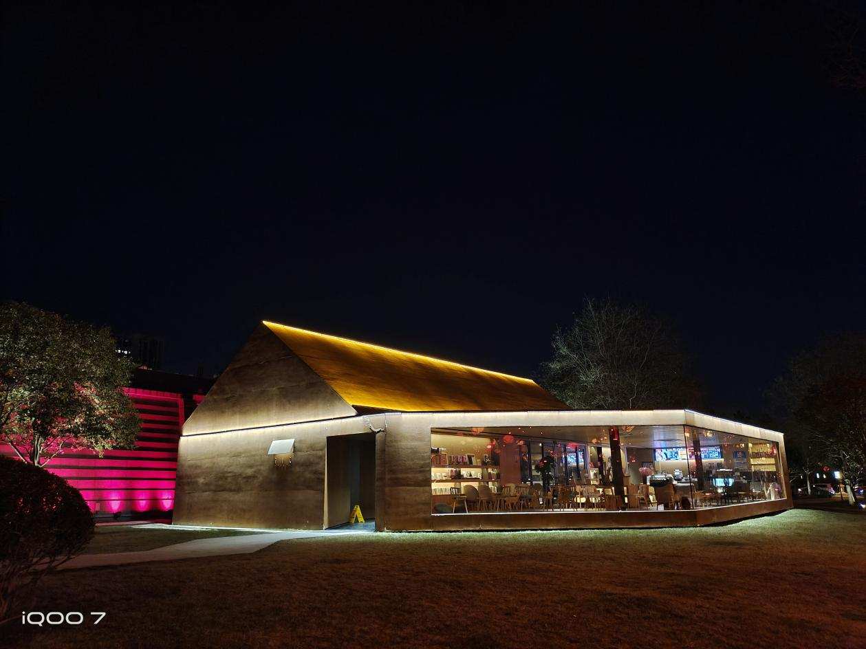 iqoo7传奇版和普通的有什么区别,iqoo7传奇版和普通版的有区别吗