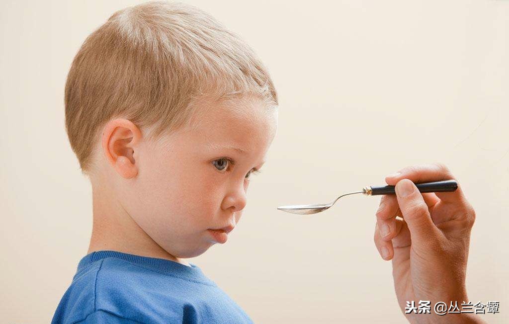 宝宝嗓子疼是什么症状,宝宝感冒嗓子疼怎么办