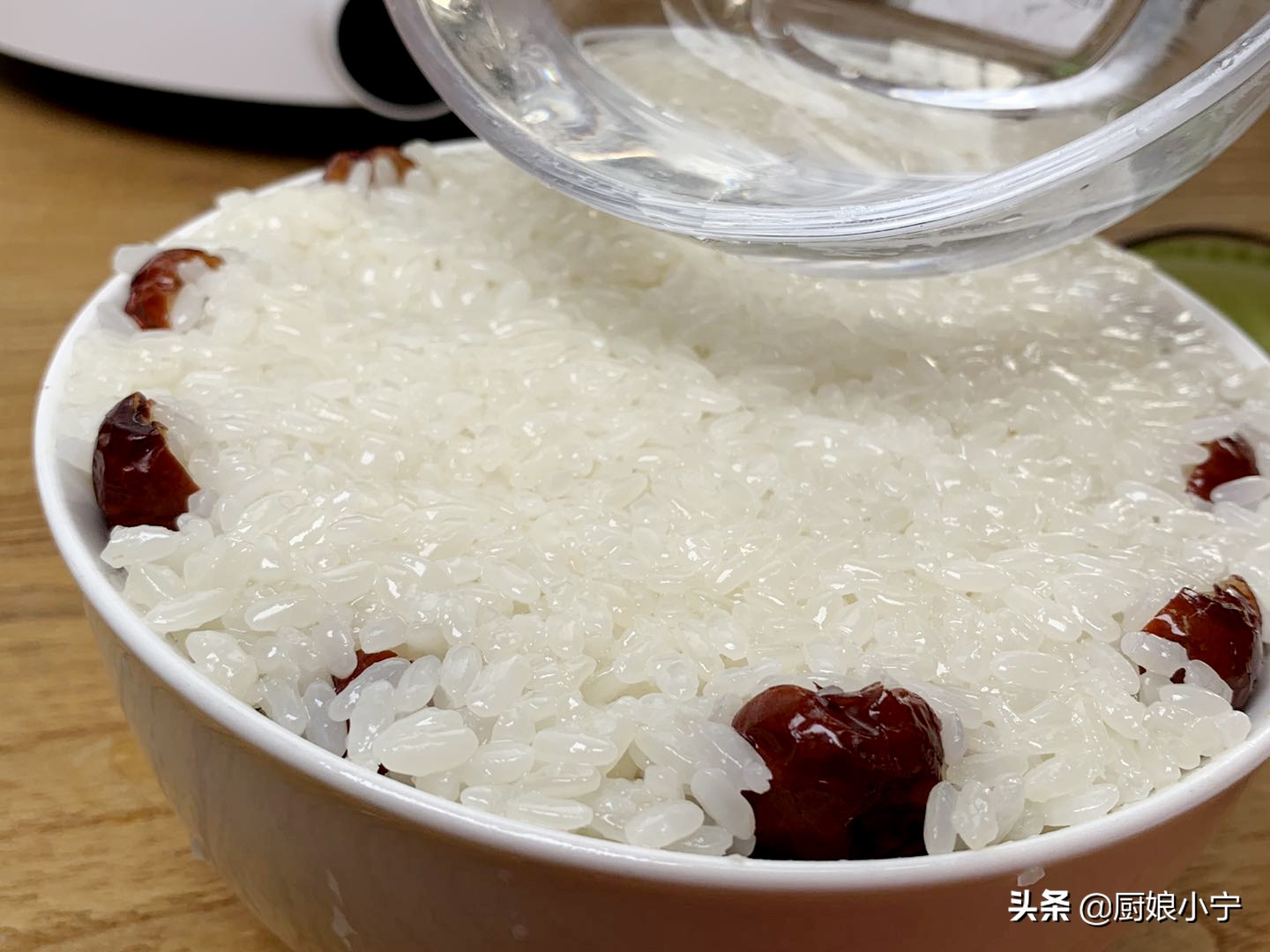 做糯米凉糕糯米与枣的比例是多少,糯米凉糕怎么做第二天不硬