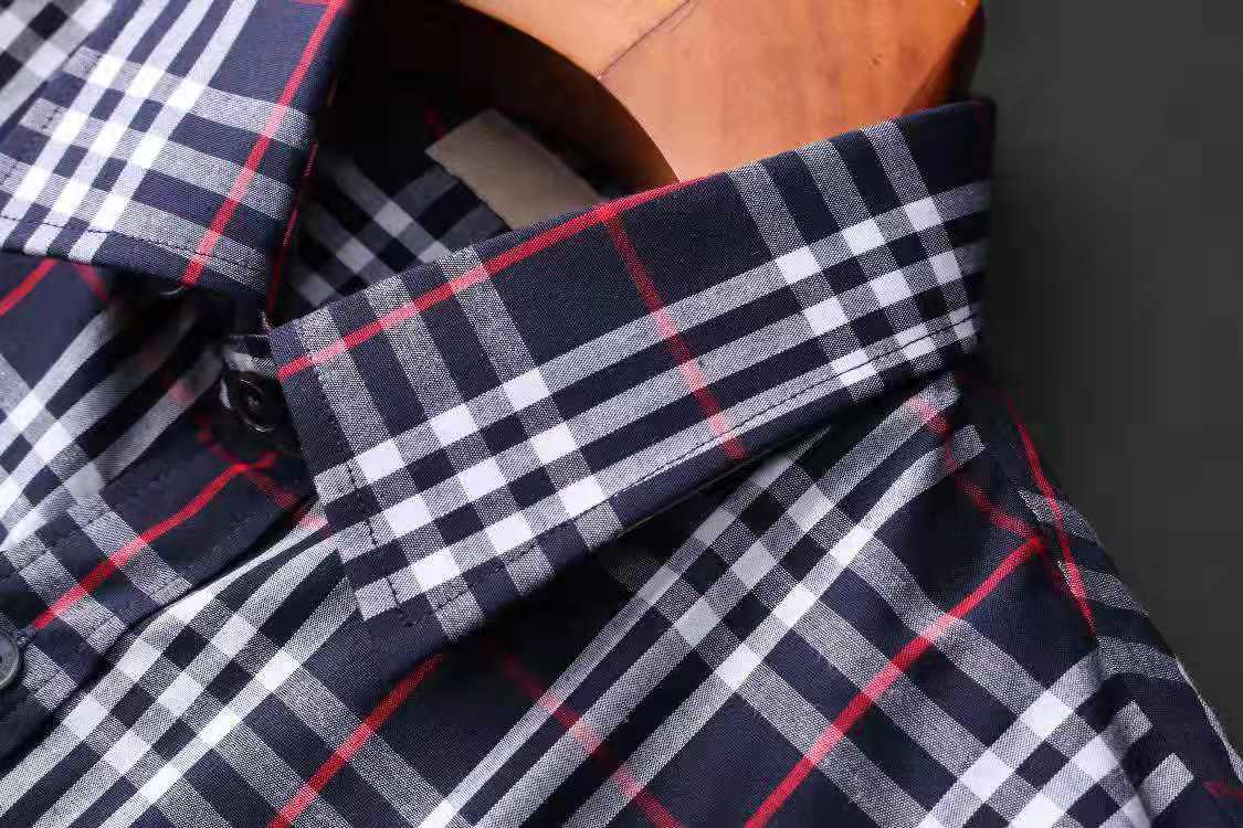 巴宝莉格子衬衫专柜最新款,巴宝莉经典格子衬衫图片