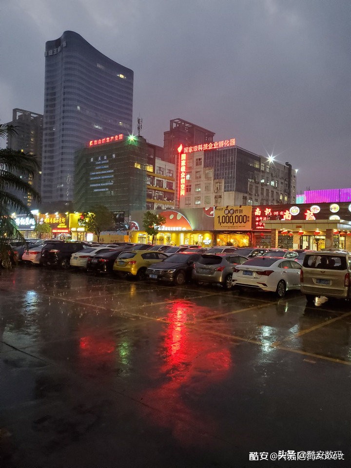 小而精视频,三星galaxys10e评测