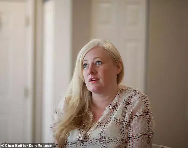 成年女人伪装6岁小萝莉，被好心夫妻领养，多次实施谋杀