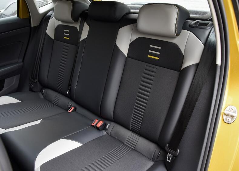 大众polo换代最新消息价格,新款polo曝光尺寸升级不输飞度