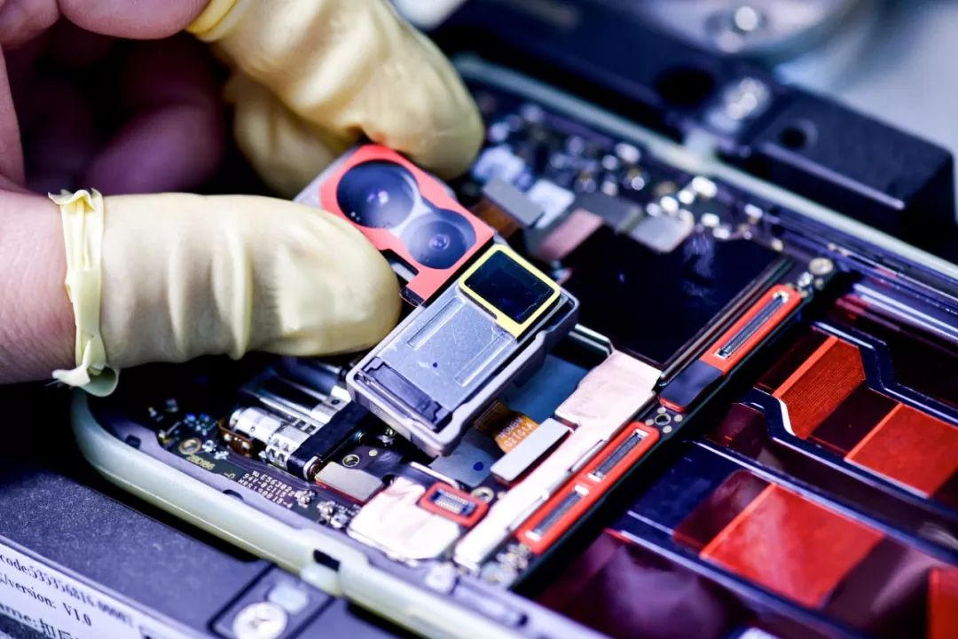 富士康手机让谁代工生产了,富士康代工的手机品牌怎么样