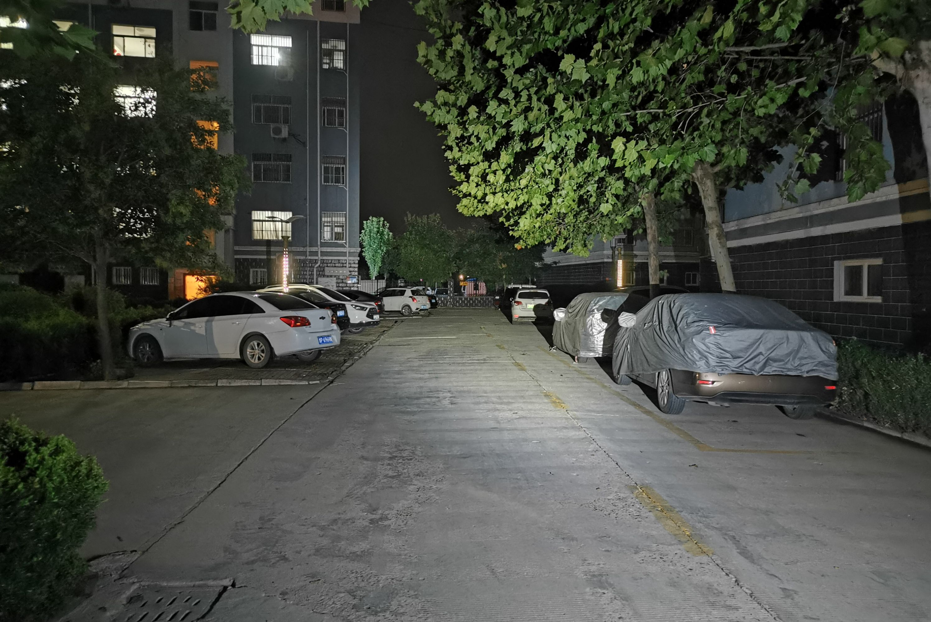 紫米手电筒和极蜂手电筒,小米新款多功能手电筒