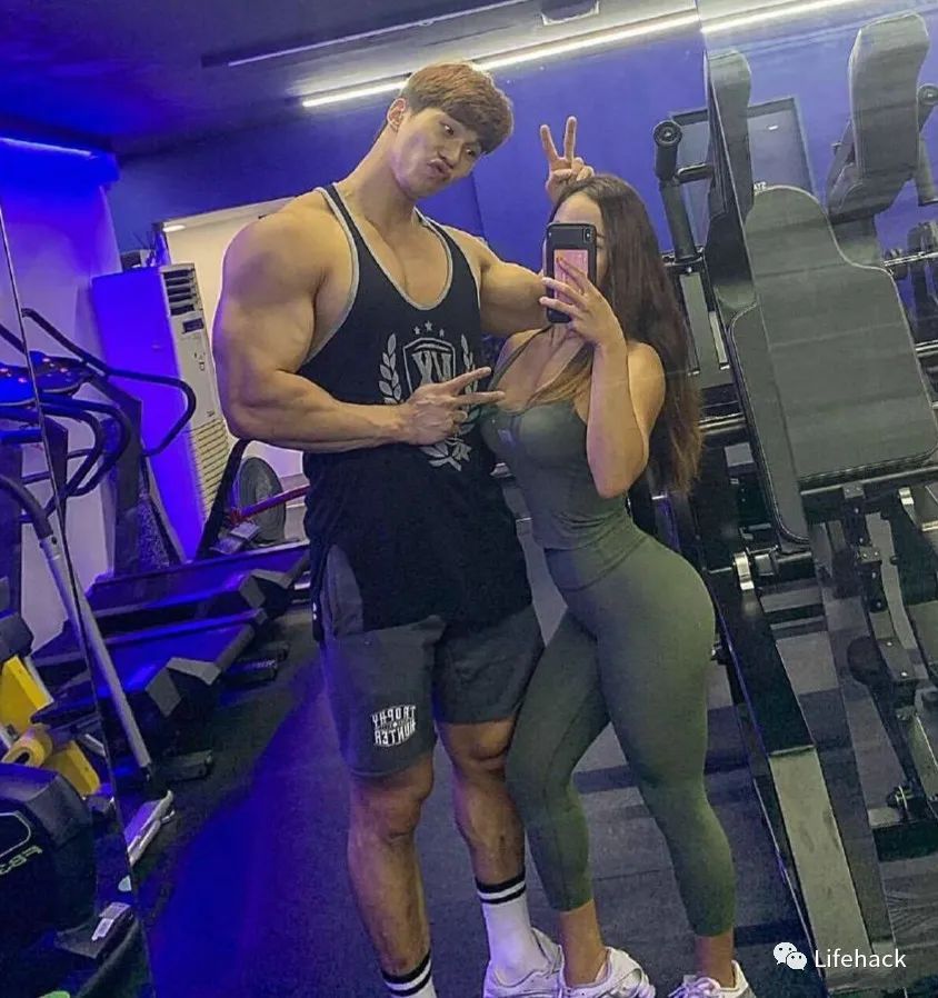 肌肉男女实力强啪，帅翻整个健身圈