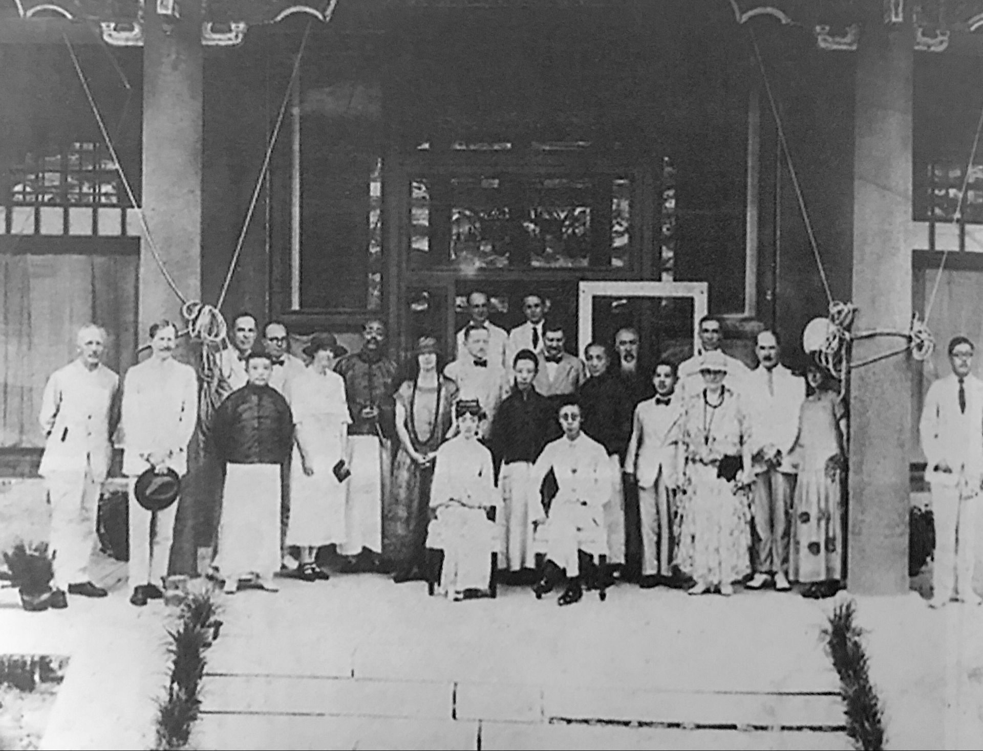 紫禁城出现了什么事,紫禁城最后的皇室