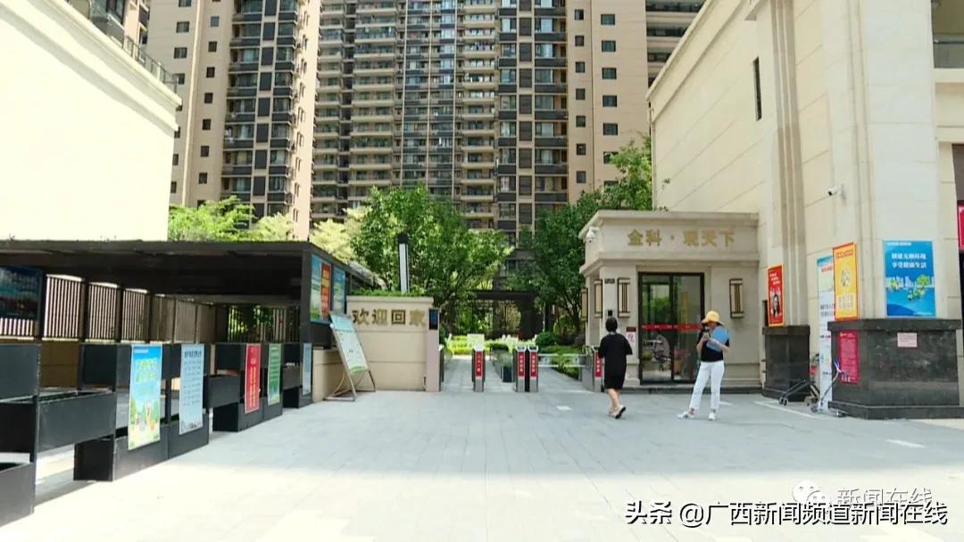 南宁各小区地下停车场,南宁一小区停车位装上隔离栏