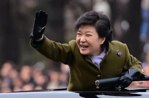 财阀控制中的韩娱圈，进行“黄色”交易，女星不堪*力暴**自杀身亡