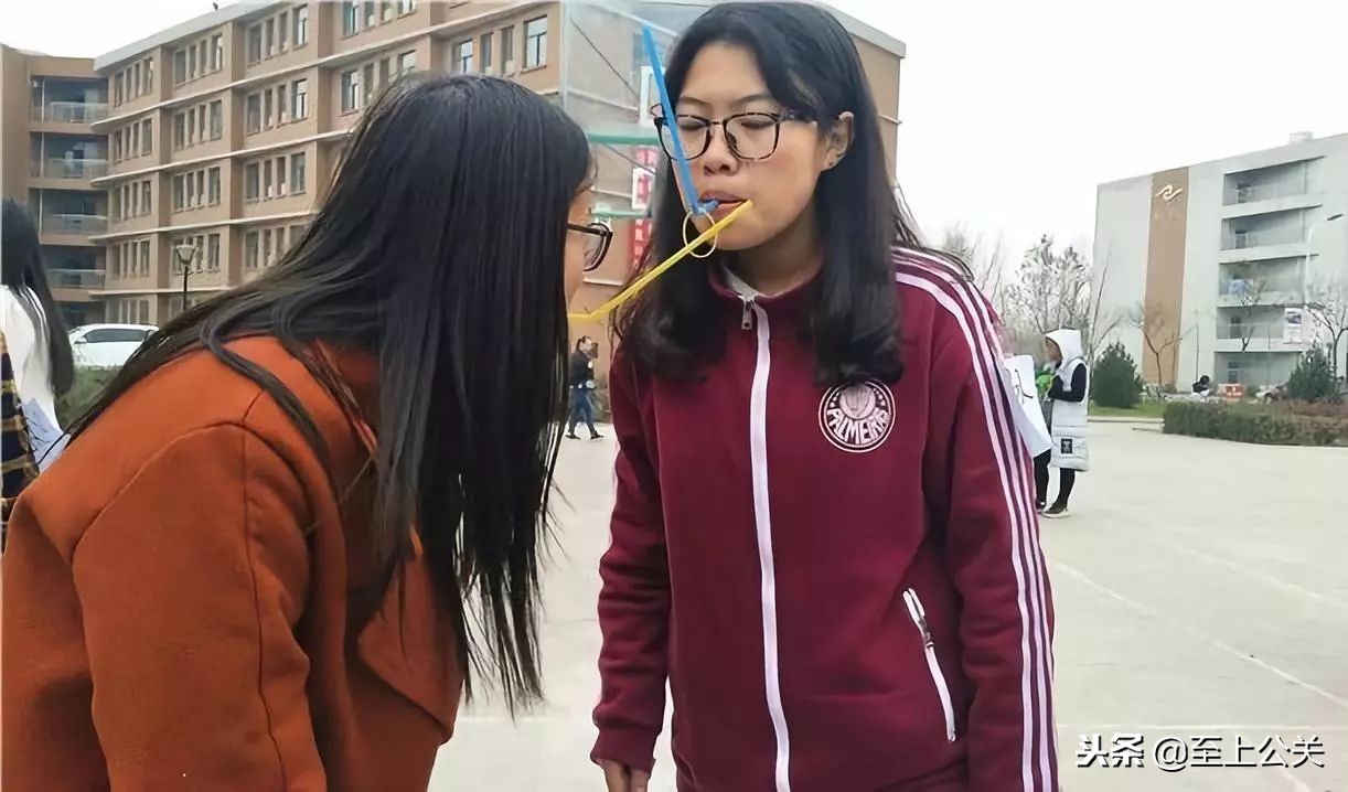 60人年会趣味游戏十大排行,400多人年会创意互动游戏