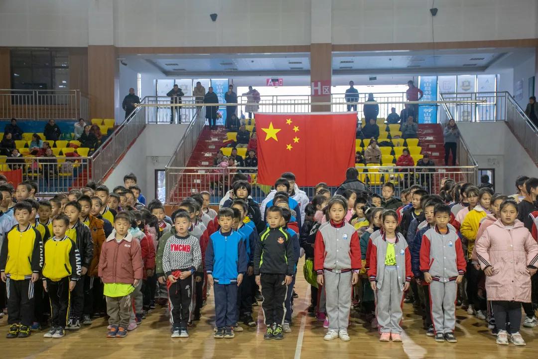 大手拉小手心连心公益活动,大手牵小手传递爱共成长公益活动