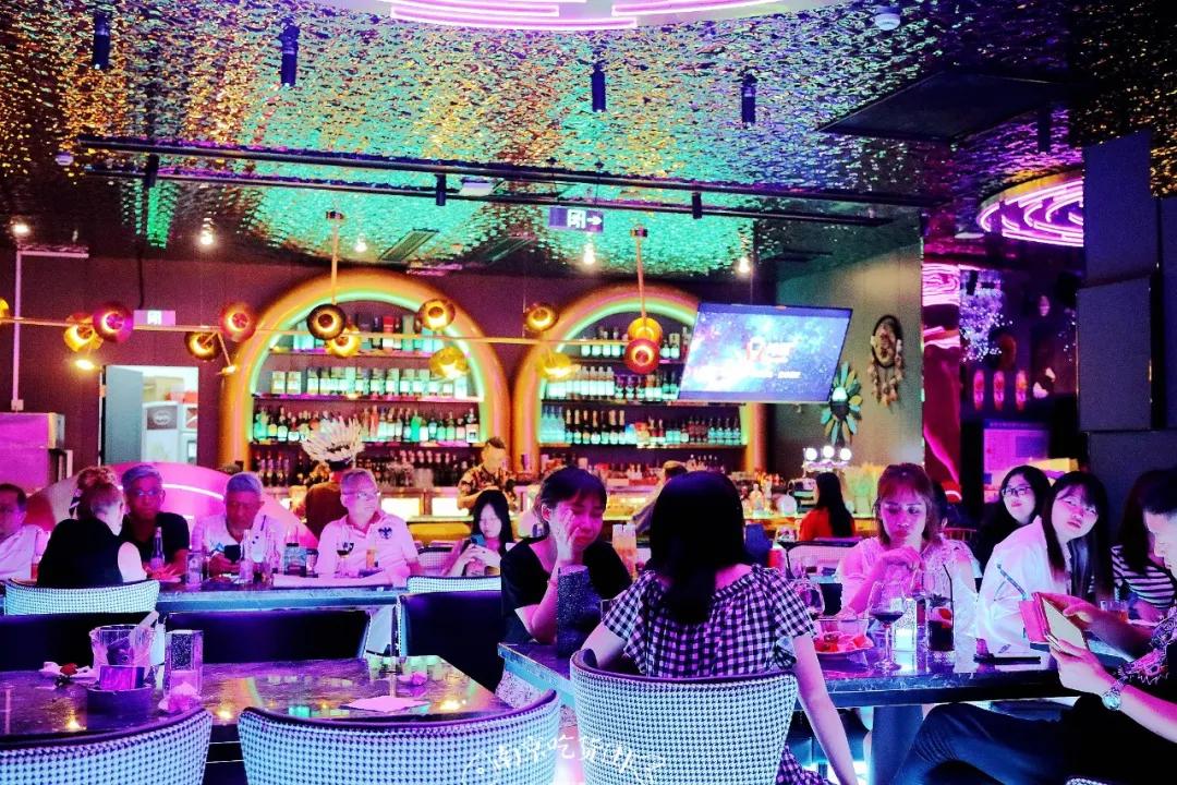 揭秘！神秘「印第安风情」餐吧，竟藏在这个商场里