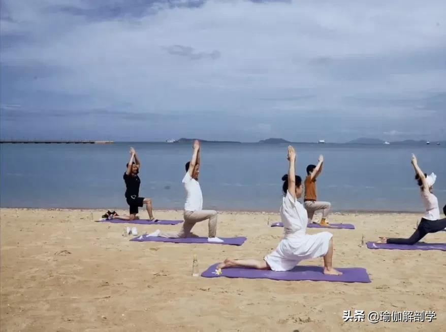正确在家练瑜伽央视,中央电视台曾经的瑜伽节目