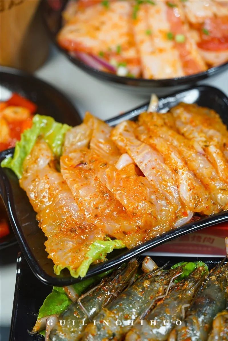 被安利了3年的长沙网红烤肉店,这回在桂林终于吃上了