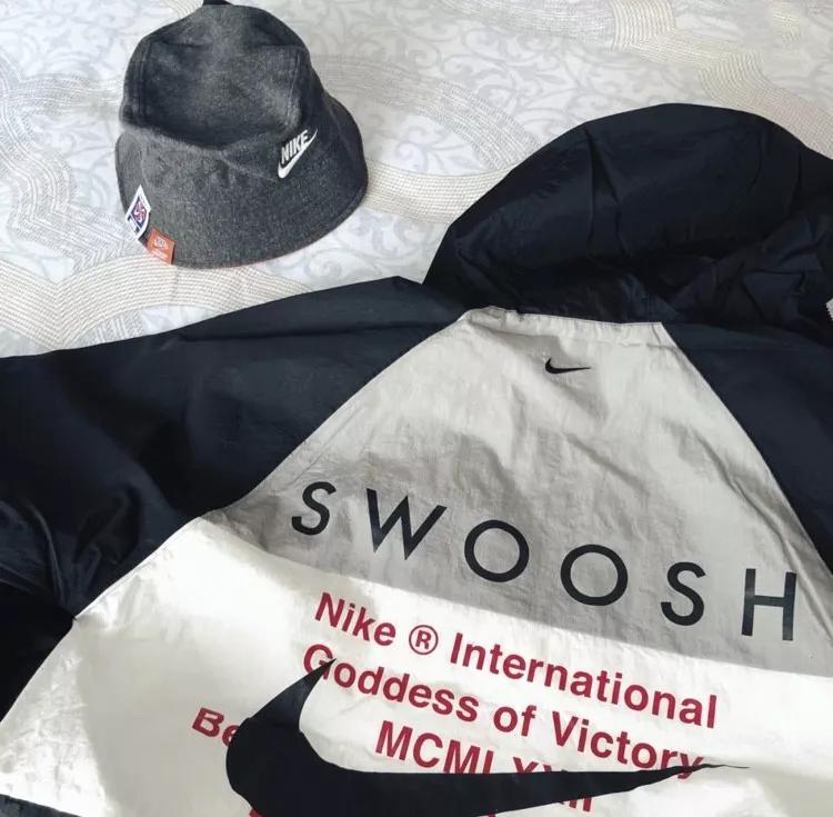 Nike你变了！新款卫衣太好看了，比Zara还时髦