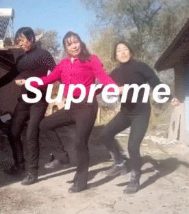 2018万物皆可supreme拖拉机bgm,土到极致就是潮的文案supreme