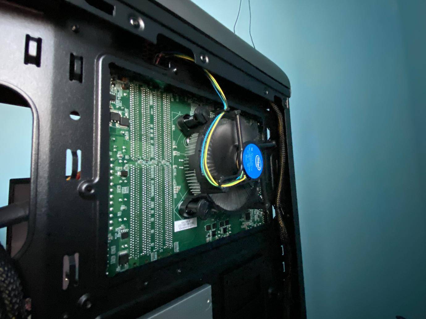 cpu可以装在任何主板上吗,cpu只要插在主板上就不用拔了吧