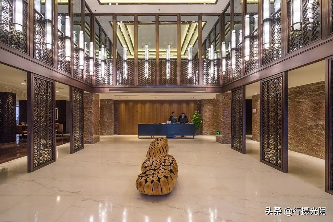 安吉民宿下雪的视频,安吉城堡酒店