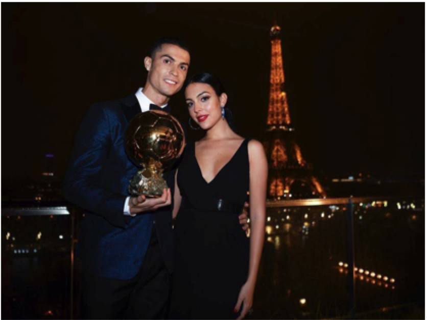 足球之神c罗vs足球之王,足球之王c罗小时候的模样