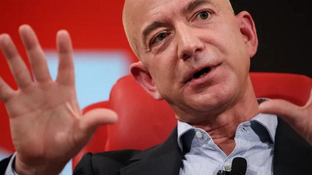 贝佐斯女友桑切斯日常生活,贝佐斯第二任老婆桑切斯简介