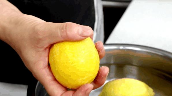 怎样做蛋糕又松又软不塌,做蛋糕蓬松不塌的方法