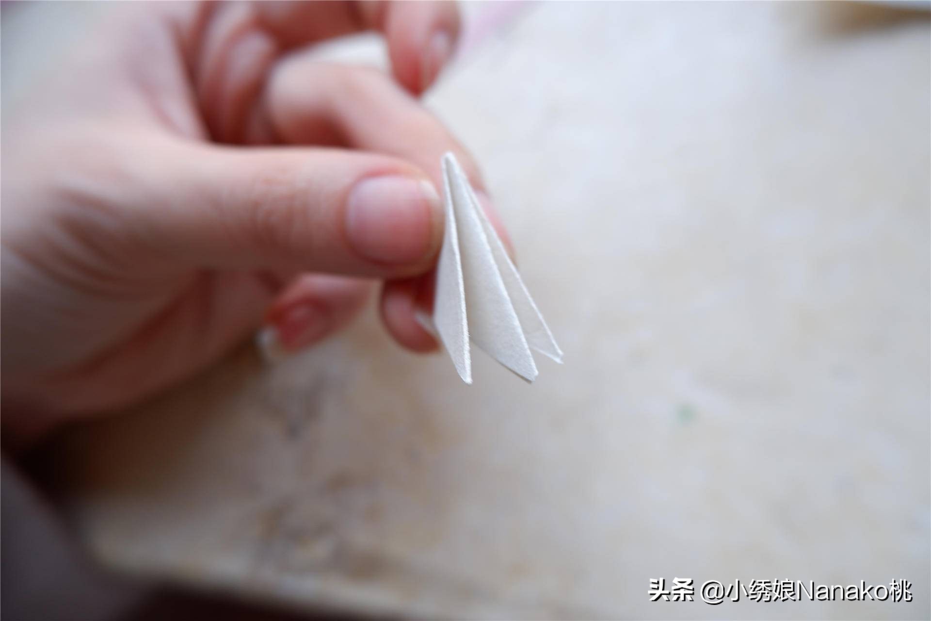 蝴蝶结丝带花制作图解,怎么做丝带花结最简单又漂亮