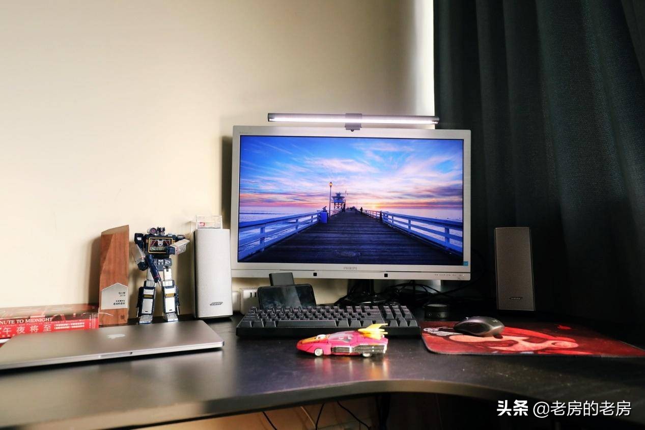 桌面线路整理小技巧,电脑桌面线材整理方案