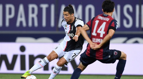 2-0大爆发!35分钟C罗彻底傻了眼!梅罗边缘人惊现“世界波”破门